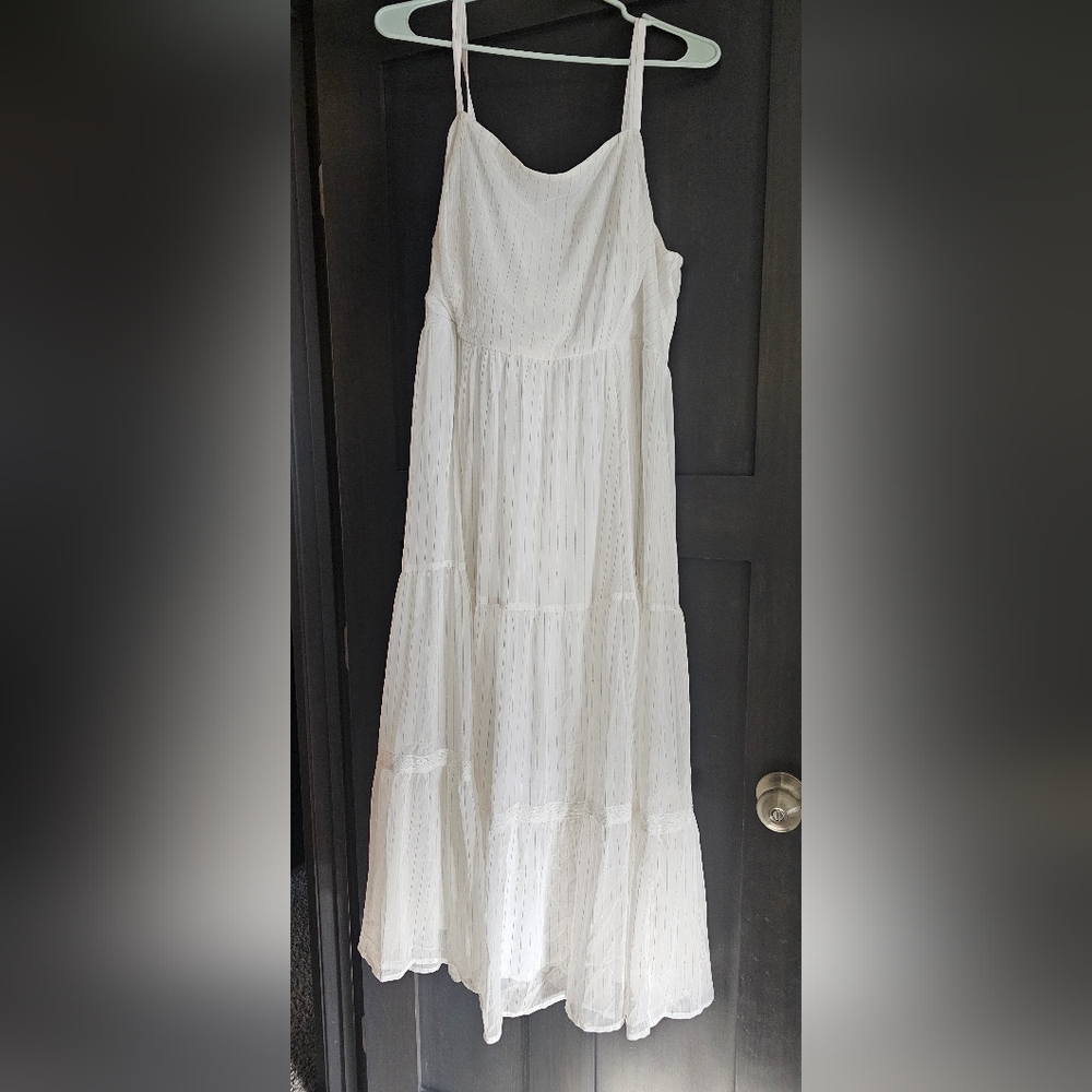 Plus Size 2 Torrid White Textured Dress